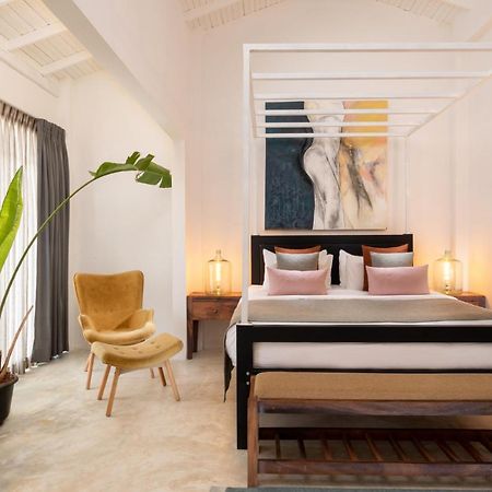 Sea Salt Society Hotel Хикадува Екстериор снимка