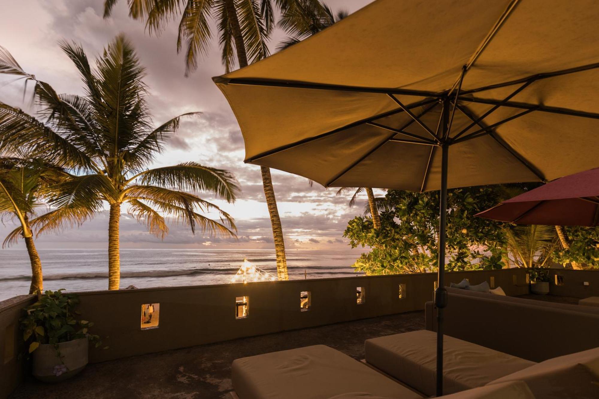 Sea Salt Society Hotel Хикадува Екстериор снимка
