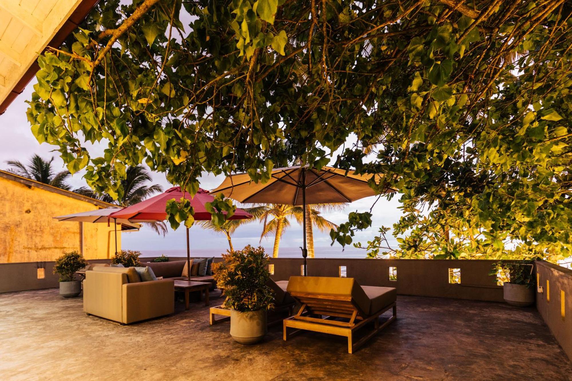 Sea Salt Society Hotel Хикадува Екстериор снимка