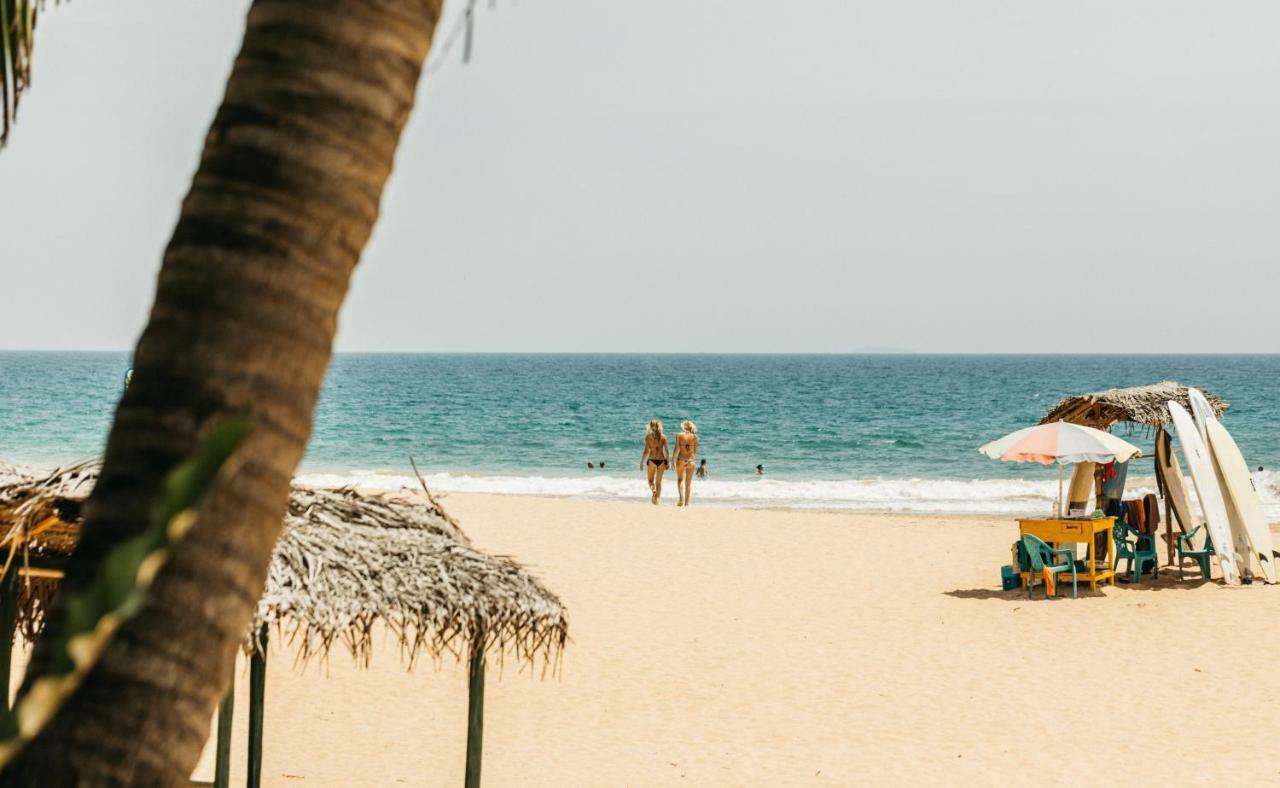 Sea Salt Society Hotel Хикадува Екстериор снимка