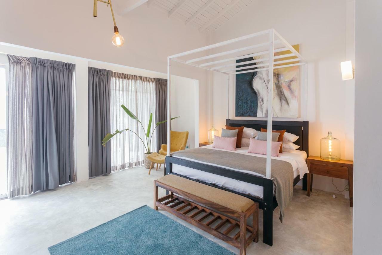 Sea Salt Society Hotel Хикадува Екстериор снимка