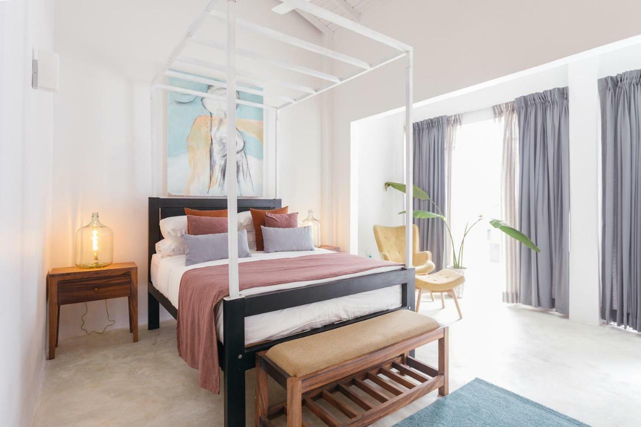 Sea Salt Society Hotel Хикадува Екстериор снимка