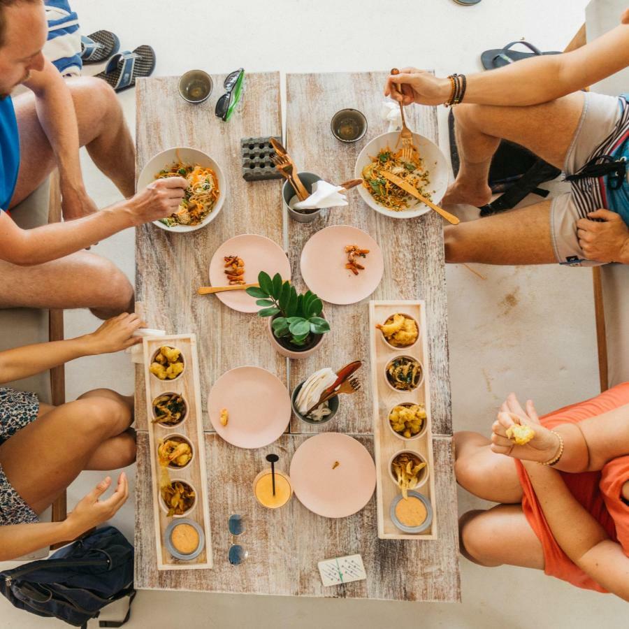 Sea Salt Society Hotel Хикадува Екстериор снимка