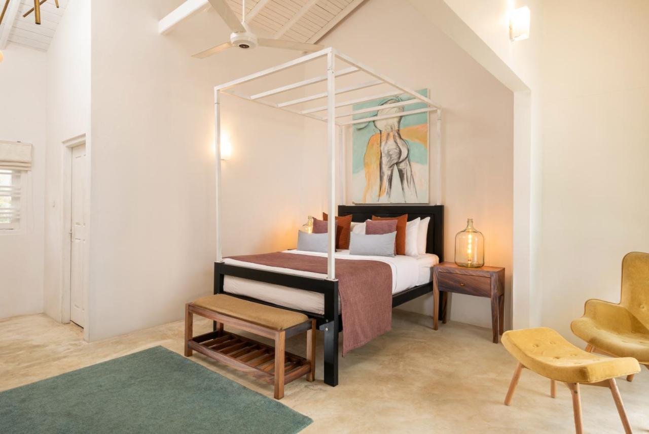Sea Salt Society Hotel Хикадува Екстериор снимка